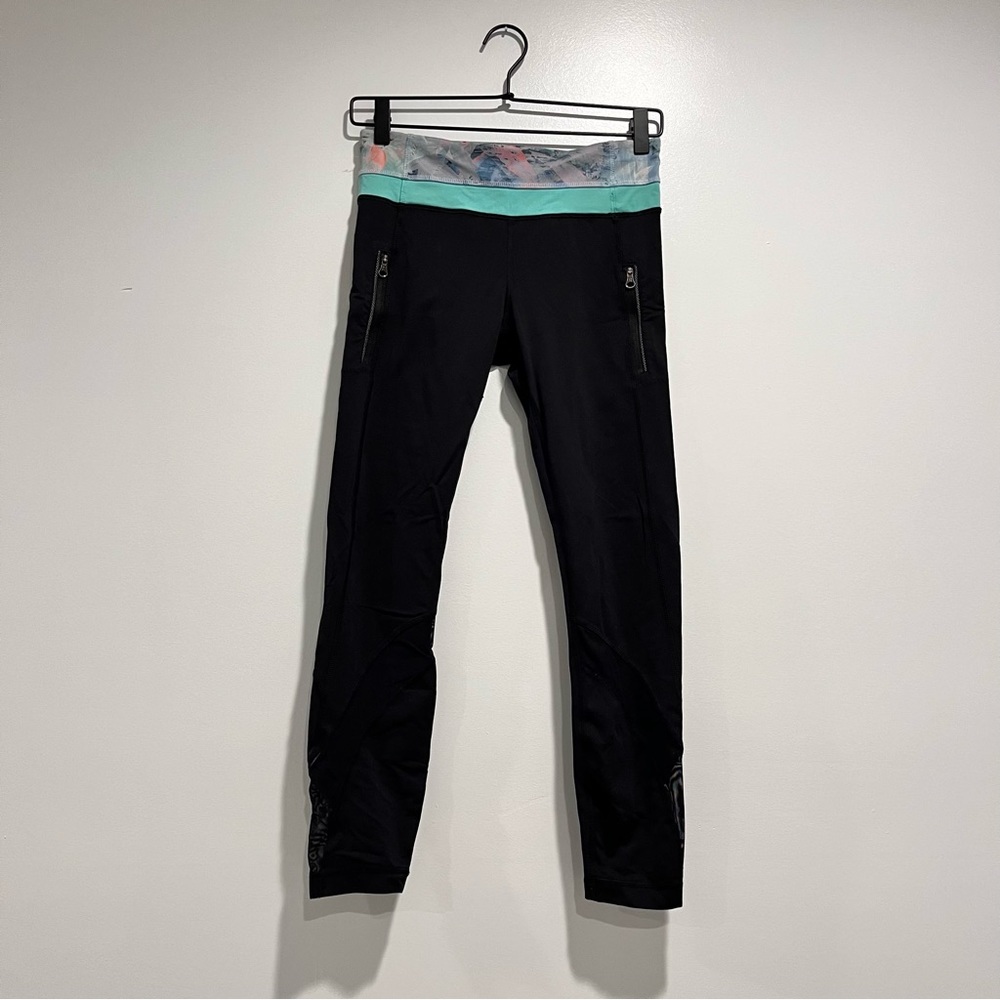 Lululemon Colored Waistband Black Athletic Leggings with Mesh Women’s Size 6
